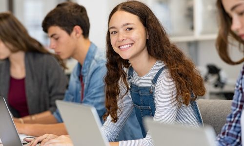 ArviD visuaalin tausta (1)